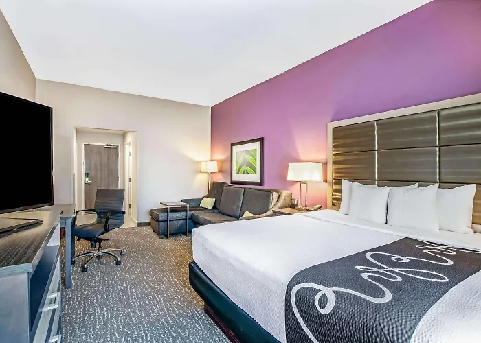 La Quinta By Wyndham Kearney