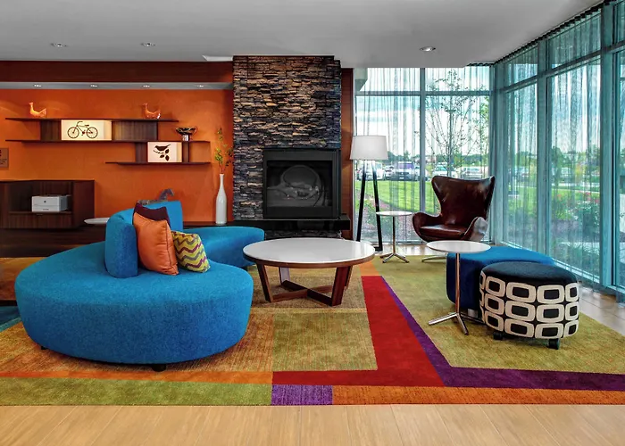 Fairfield Inn & Suites By Marriott Lansing At Eastwood
