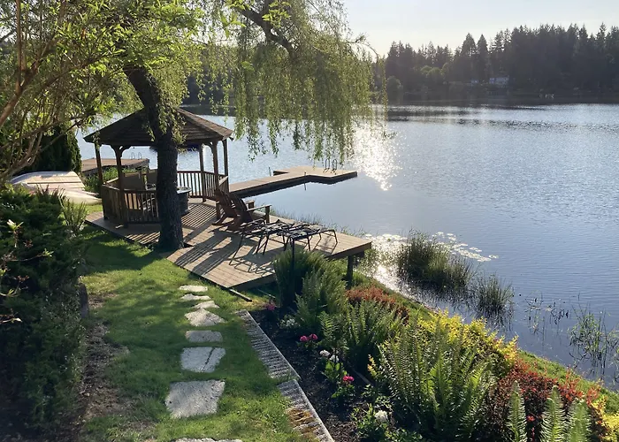 Cottage Lake Bed And Breakfast