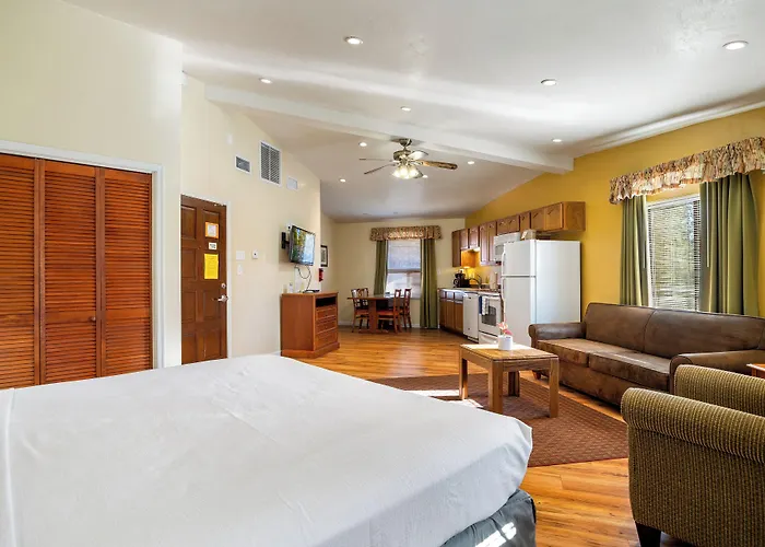 Roundhouse Resort