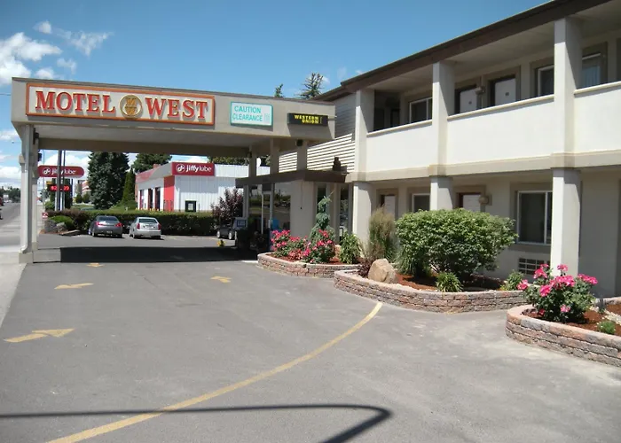 Motel West