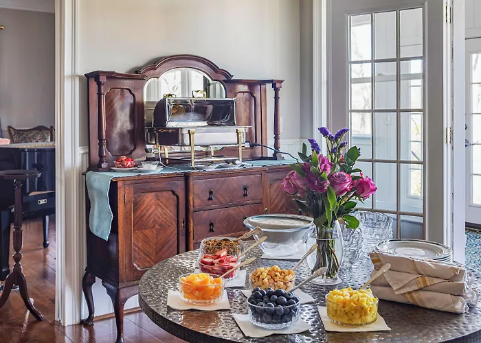 Stone Mountain Manor