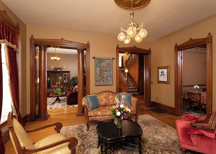 Historic Webster House Bed And Breakfast Inn