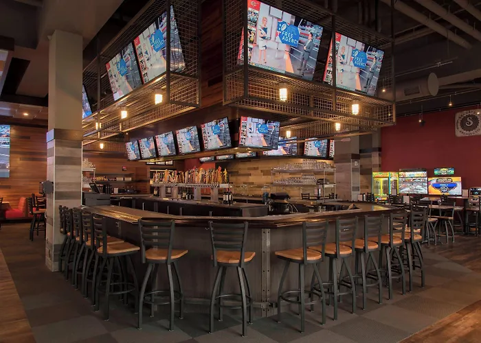 Courtyard By Marriott Holland Downtown