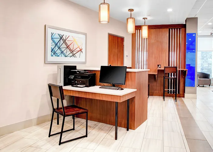 Holiday Inn Express & Suites Coldwater By Ihg