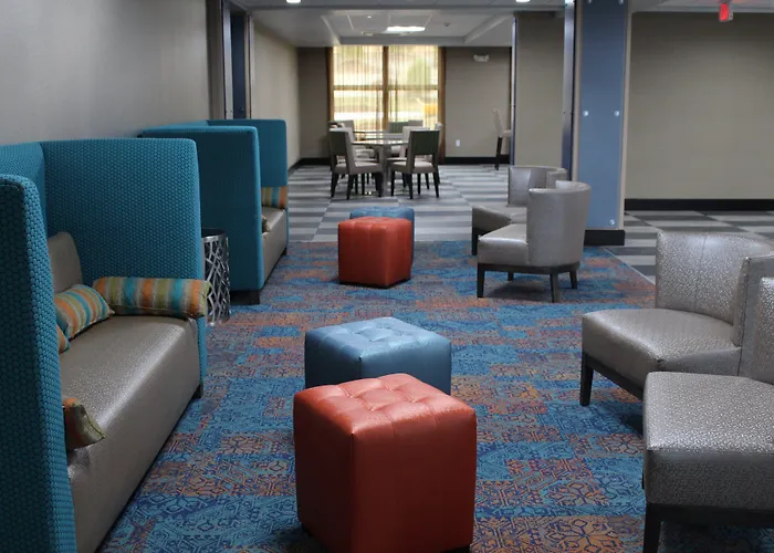 Holiday Inn Express & Suites Shawnee - Kansas City West By Ihg