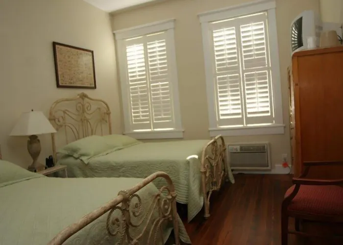 Riverview Hotel