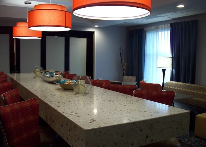 Hampton Inn- Suffolk