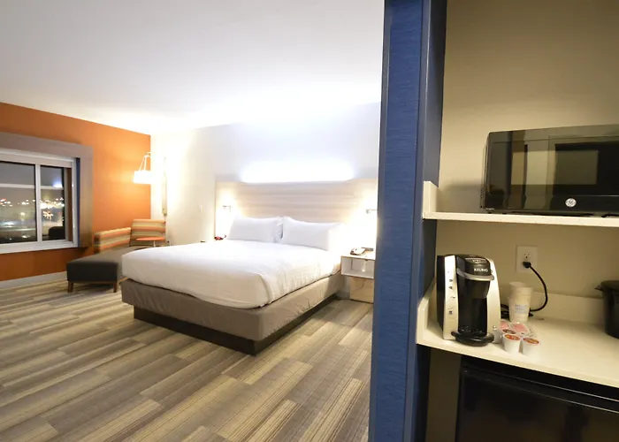 Holiday Inn Express & Suites Toledo South - Perrysburg By Ihg
