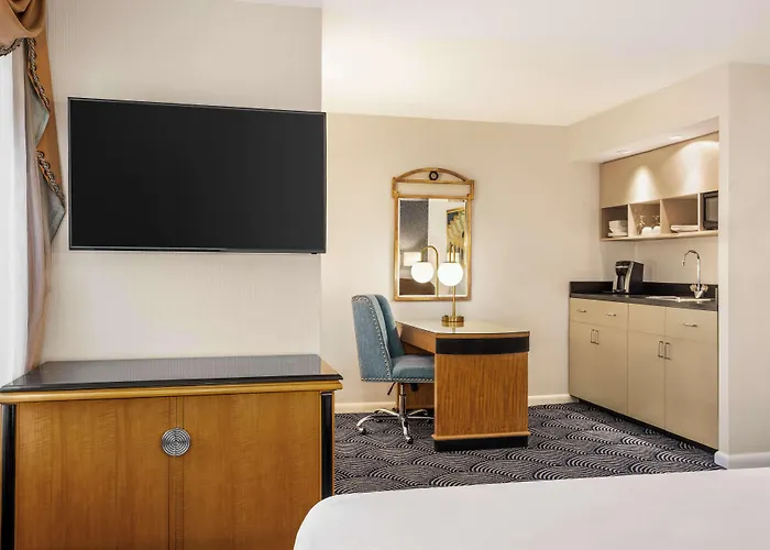 Inn At Great Neck, Worldhotels Crafted