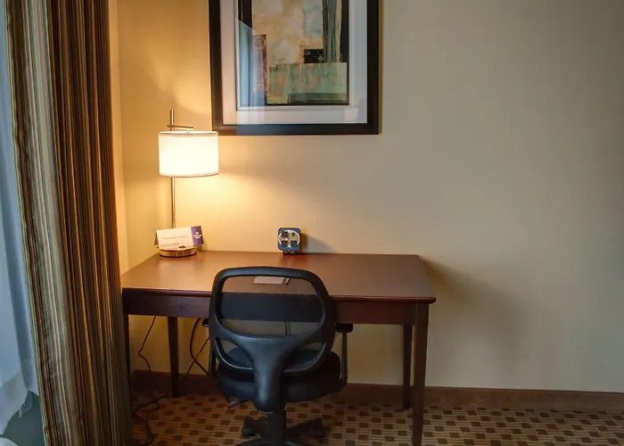 Cobblestone Hotel And Suites - Jefferson