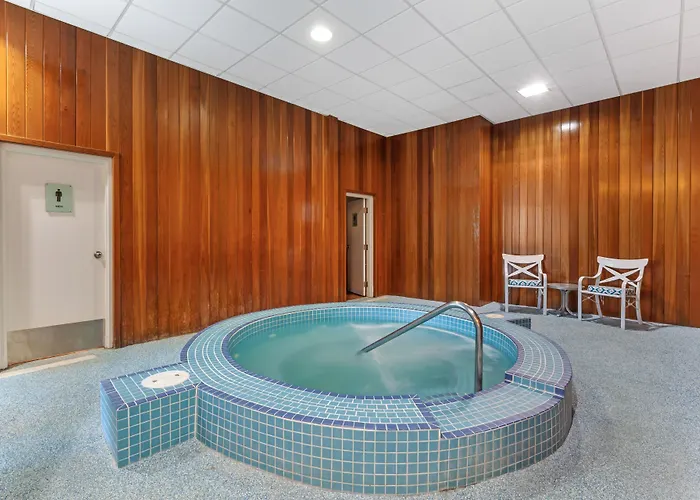 Best Western Plus The Arden Park Hotel