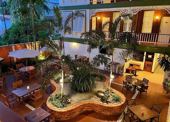 Cara Lodge Hotel