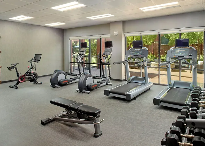Courtyard By Marriott Carrollton