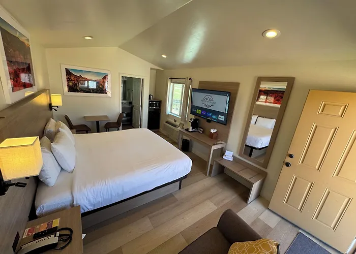 Mountain Ridge Cabins & Lodging Between Bryce And Zion National Park