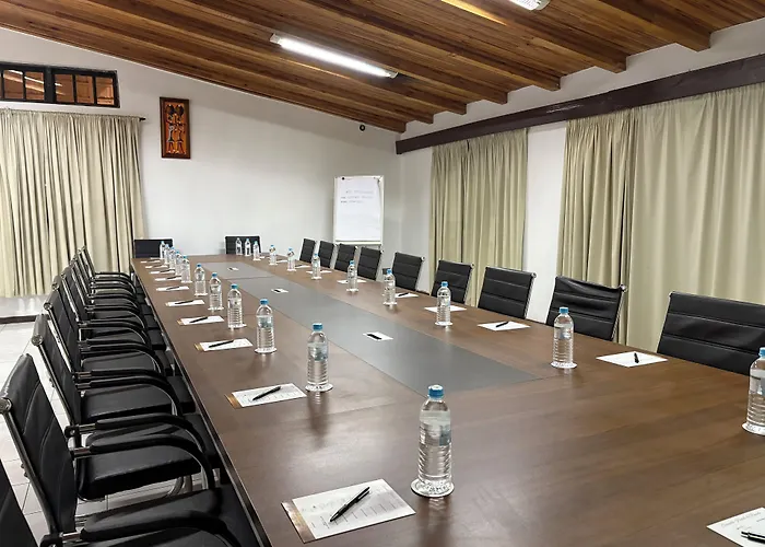 Serendib Suites And Conference Center