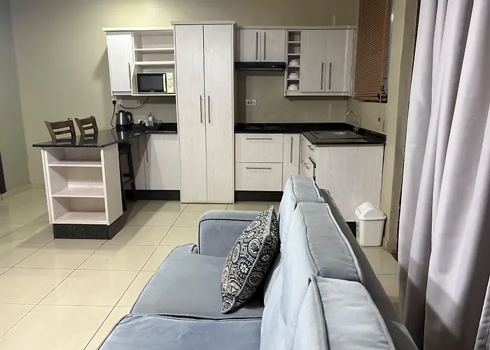 Serendib Suites And Conference Center