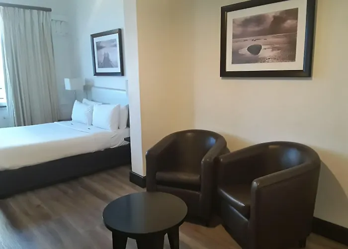 Parade Hotel