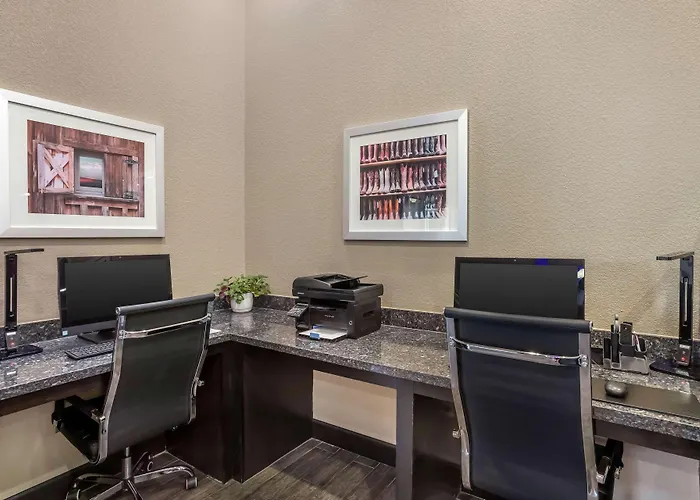 Best Western Plus Lake Jackson Inn & Suites