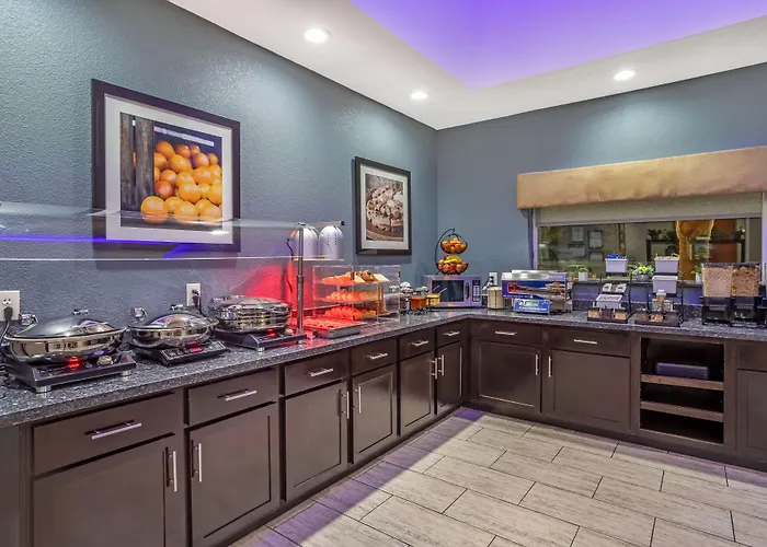 Best Western Plus Lake Jackson Inn & Suites
