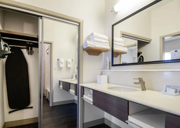 Hampton Inn And Suites Monroe