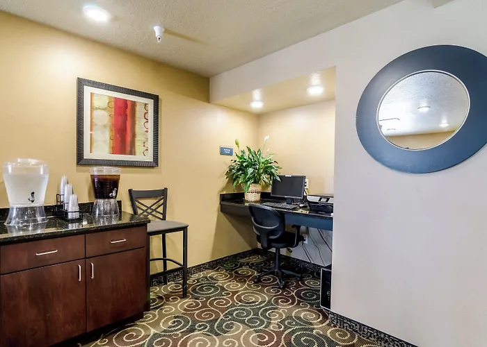 Cobblestone Inn & Suites Cambridge