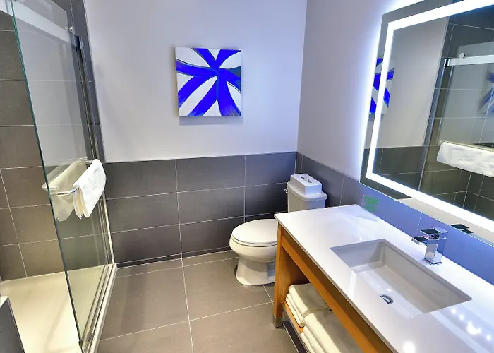 Holiday Inn Express & Suites Vaudreuil-Dorion By Ihg