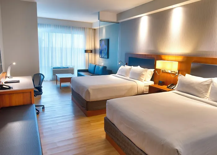 Holiday Inn Express & Suites Vaudreuil-Dorion By Ihg