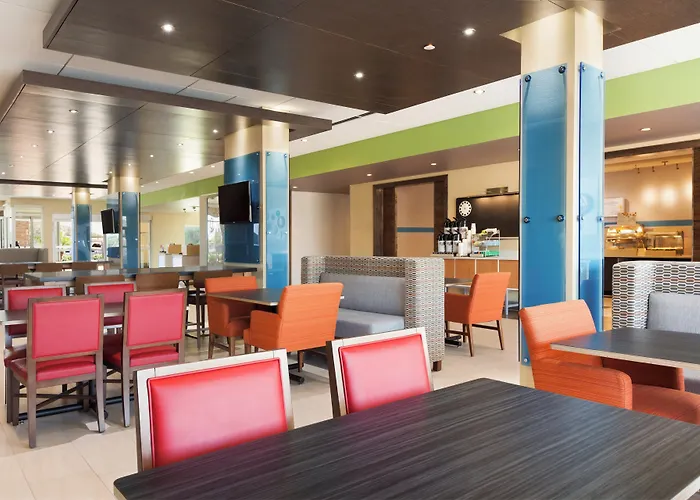 Holiday Inn Express & Suites Edinburg- Mcallen Area By Ihg