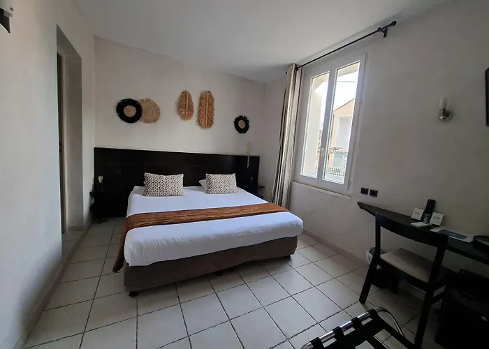 Logis Hotel Synaya