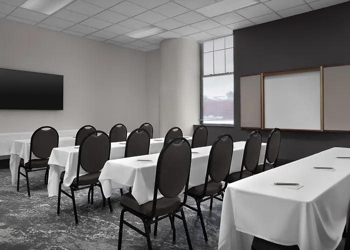 The Suites Hotel At Waterfront Plaza
