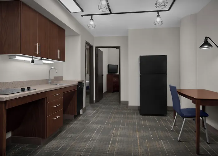 The Suites Hotel At Waterfront Plaza