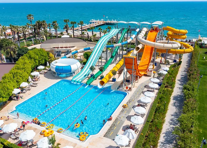 Bellis Deluxe Hotel & Heated For Winter Aqua Park