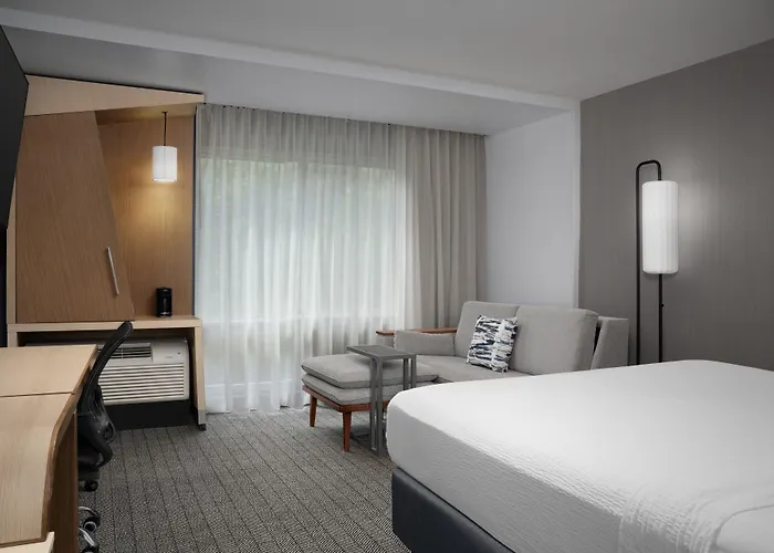 Courtyard By Marriott Philadelphia Bensalem