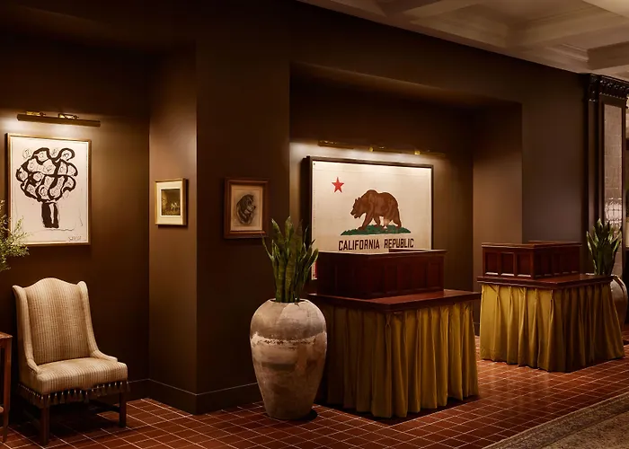 Pasadena Hotel & Pool