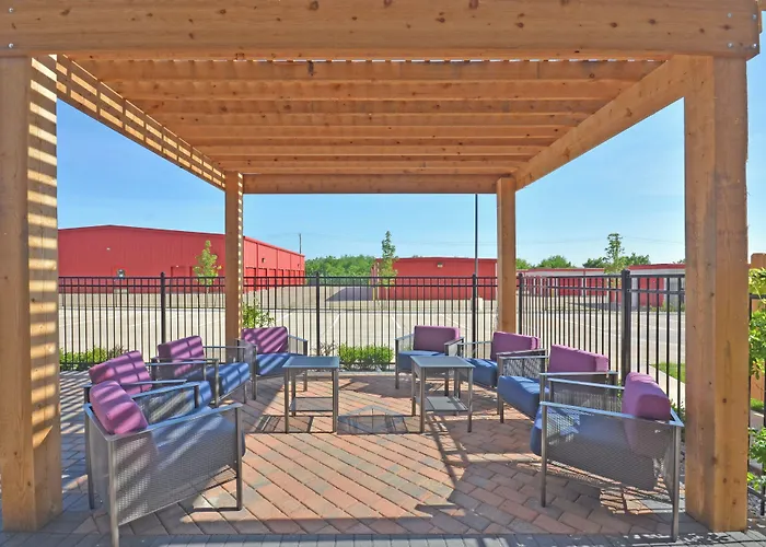 Holiday Inn Express & Suites Oklahoma City Mid - Arpt Area By Ihg