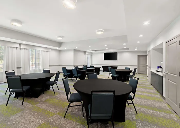 Spark By Hilton Little Rock West