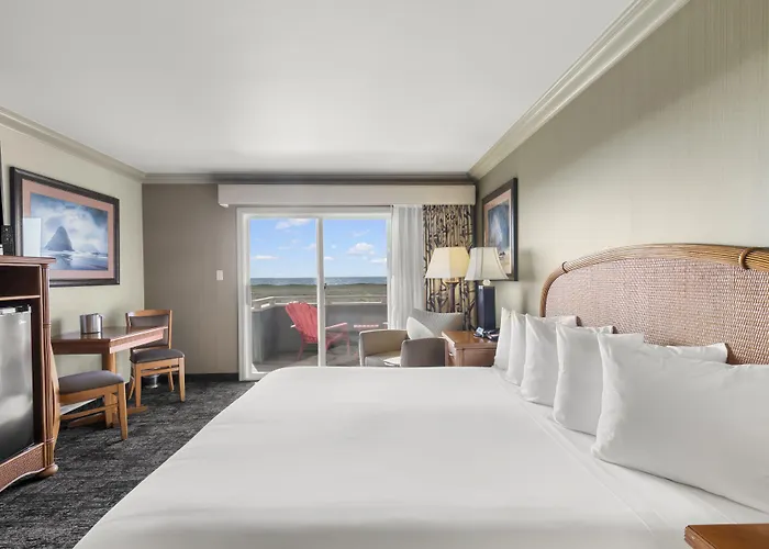 Surf And Sand Lodge