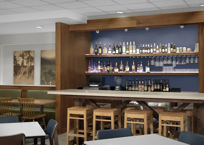 Fairfield Inn & Suites By Marriott Fayetteville North