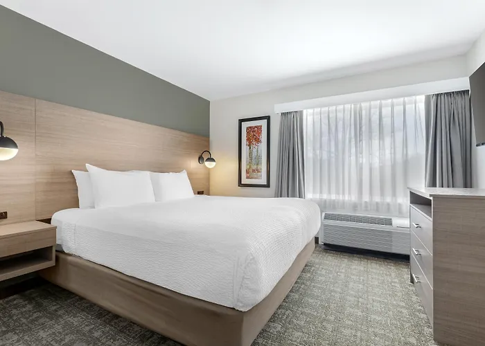 Best Western Plus Windjammer Inn&Conference Center