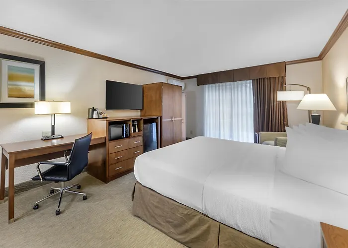 Best Western Plus Atrium Inn