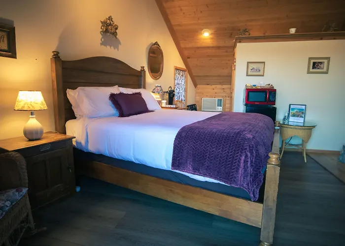 Tucker Peak Lodge