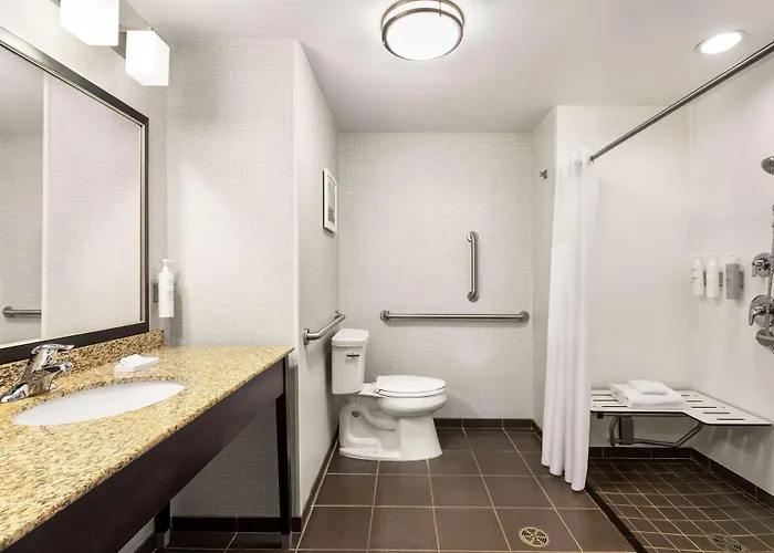 Hampton Inn & Suites York South