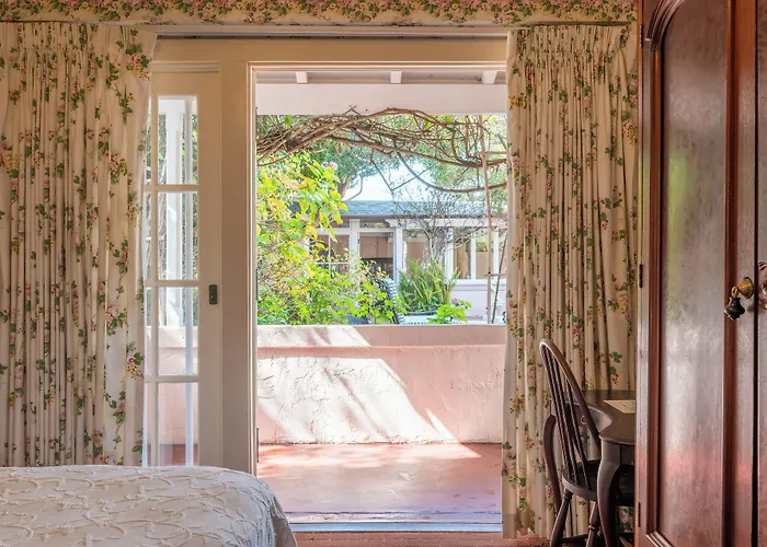 Martine Inn