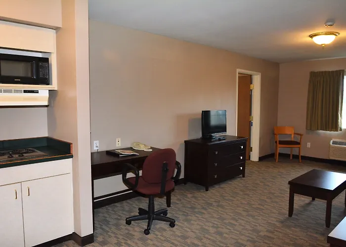 Fairbridge Inn & Suites Dupont