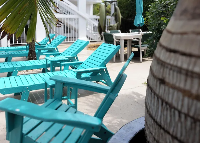 Palm Breeze Hotel