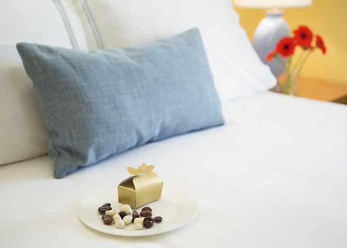 Seven Sea Street Inn