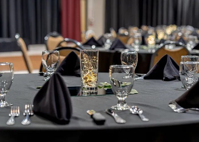 Grand Williston Hotel And Conference Center
