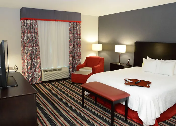 Hampton Inn & Suites Albany At Albany Mall
