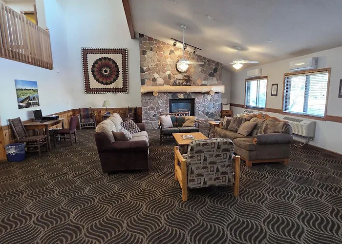 Boarders Inn & Suites By Cobblestone Hotels - Wautoma
